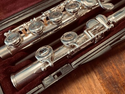 Vintage YAMAHA FLUTE - YFL 211 SL - STERLING LIP PLATE/Emech