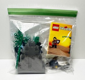 LEGO Castle: Ghostly Hideout (1596) 100% Complete W/ Instructions No Box