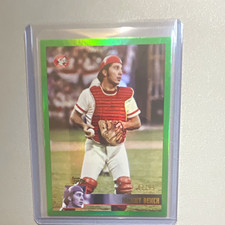 Topps Johnny Bench Cincinnati Reds #102 Green Parallel  Card numbered to 99.