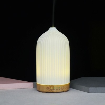 USB Aromatherapie Diffusor Luftbefeuchter mit flüsterleise und LED-Leuchten