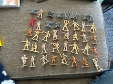 50 army men