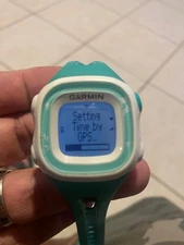 Garmin Forerunner 15 GPS Teal/White Wrist Watch With Charge Works