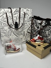 OFF-WHITE JORDAN mini Sneaker Keychain with Shoe Box 3D Gift/Charm High Quality