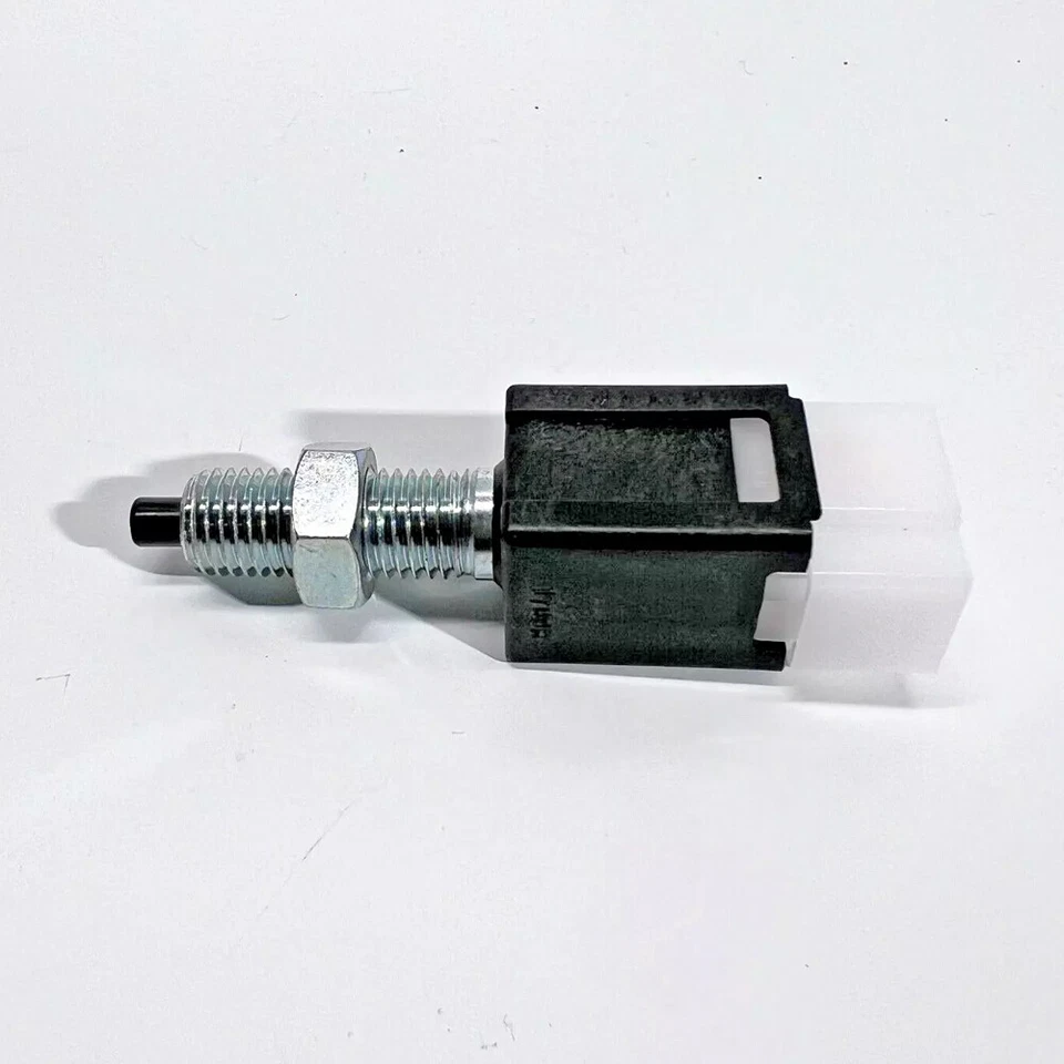 Brake Stop Light Lamp Switch for ISUZU NPR NQR 4BD2 4HG1 4HE1 1994-04 8978551870 - Image 4 of 4