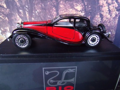 RIO Bugatti e 1/43 スケール s-l400.jpg