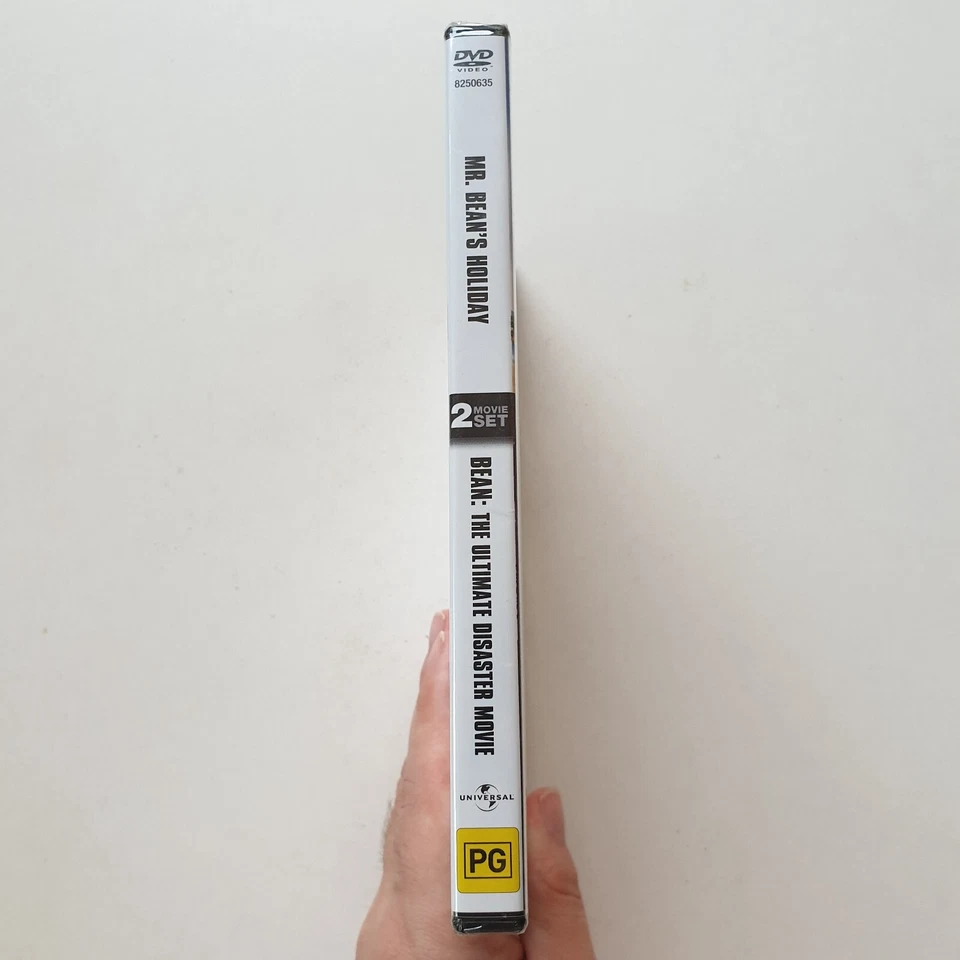 Mr Bean's Holiday / Bean - The Ultimate Disaster Movie (DVD 2007) PAL Region 2&4 - Image 4 of 4