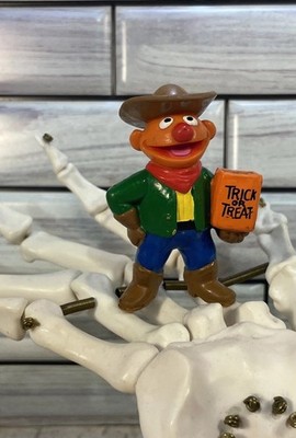 Applause Sesame Street Ernie Cowboy Halloween Trick Or Treat Rubber 3  Figurine