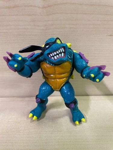 Vintage 1990 TMNT Slash action figure by Playmates