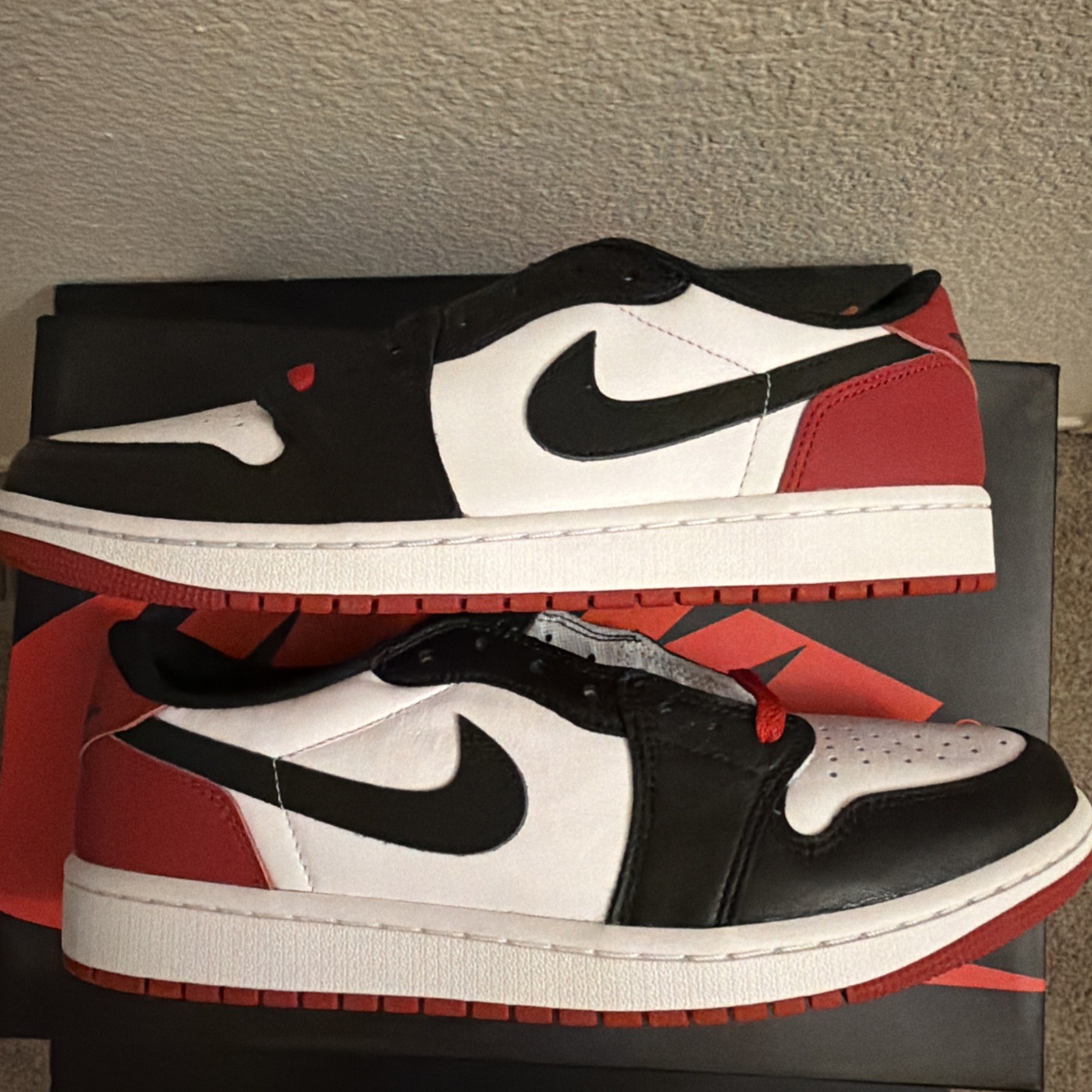 Air Jordan 1 Retro Low "BLACK TOE" 2023 - Size 9.5 - cz0790 106 (8338-1) thumbnail 3
