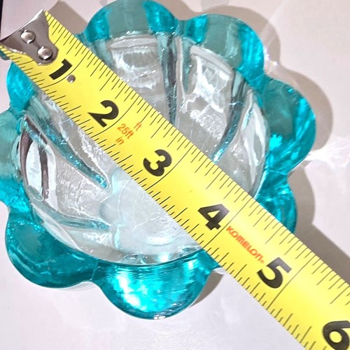 Aqua Green Scalloped Art Glass Vase Bowl Home Decor (S601) - Picture 5 of 6