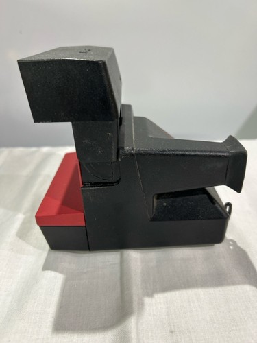 Polaroid 600 Cool Cam Instant Camera – Red & Gray – w/ Sealed 20-Pac (NJL029113) - Picture 5 of 7