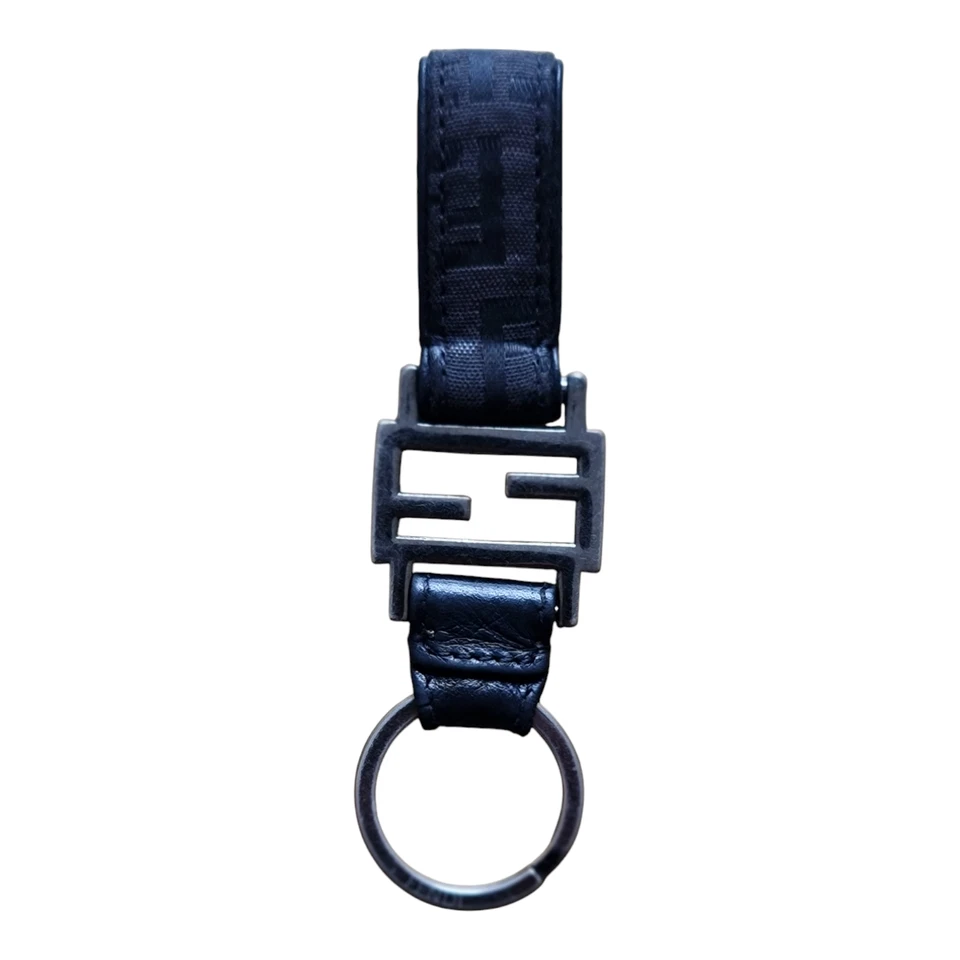 FENDI FF Logo Charm Llavero Cuero Negro Unisex Foto 2 de 4