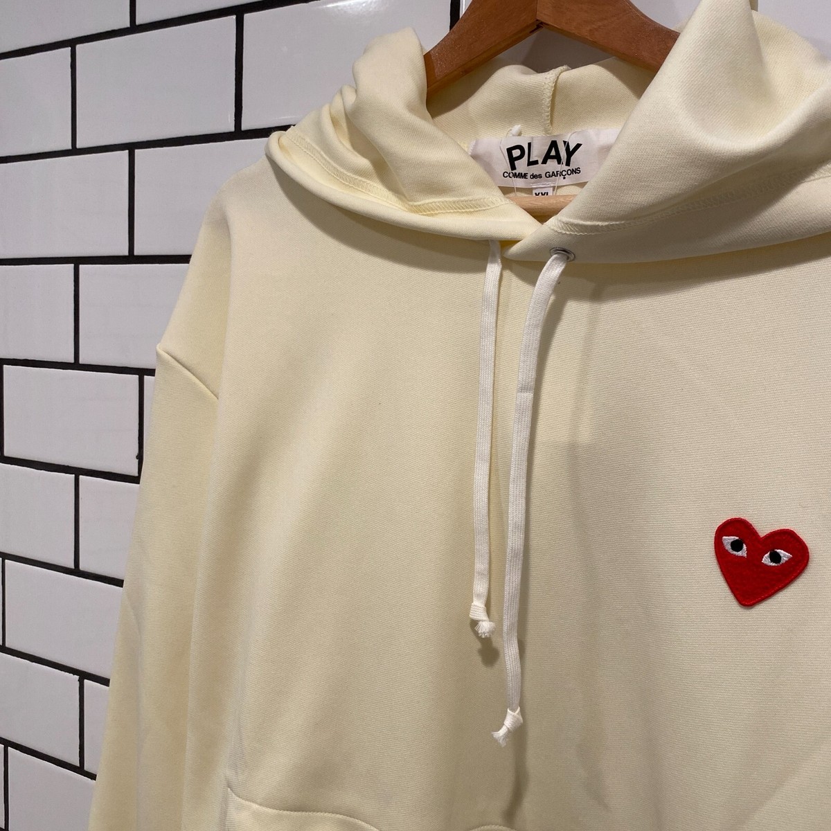 PLAY COMME des GARÇONS パーカー ジャージ クリーム M COMME DES GARCONS CDG PLAY PULLOVER HOODIE IVORY STORE