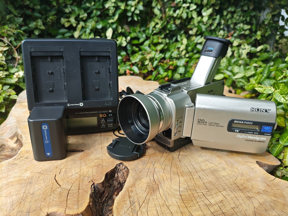 Sony Handycam DCR-TRV20 Mini DV Camcorder Tested 90-DAY for sale