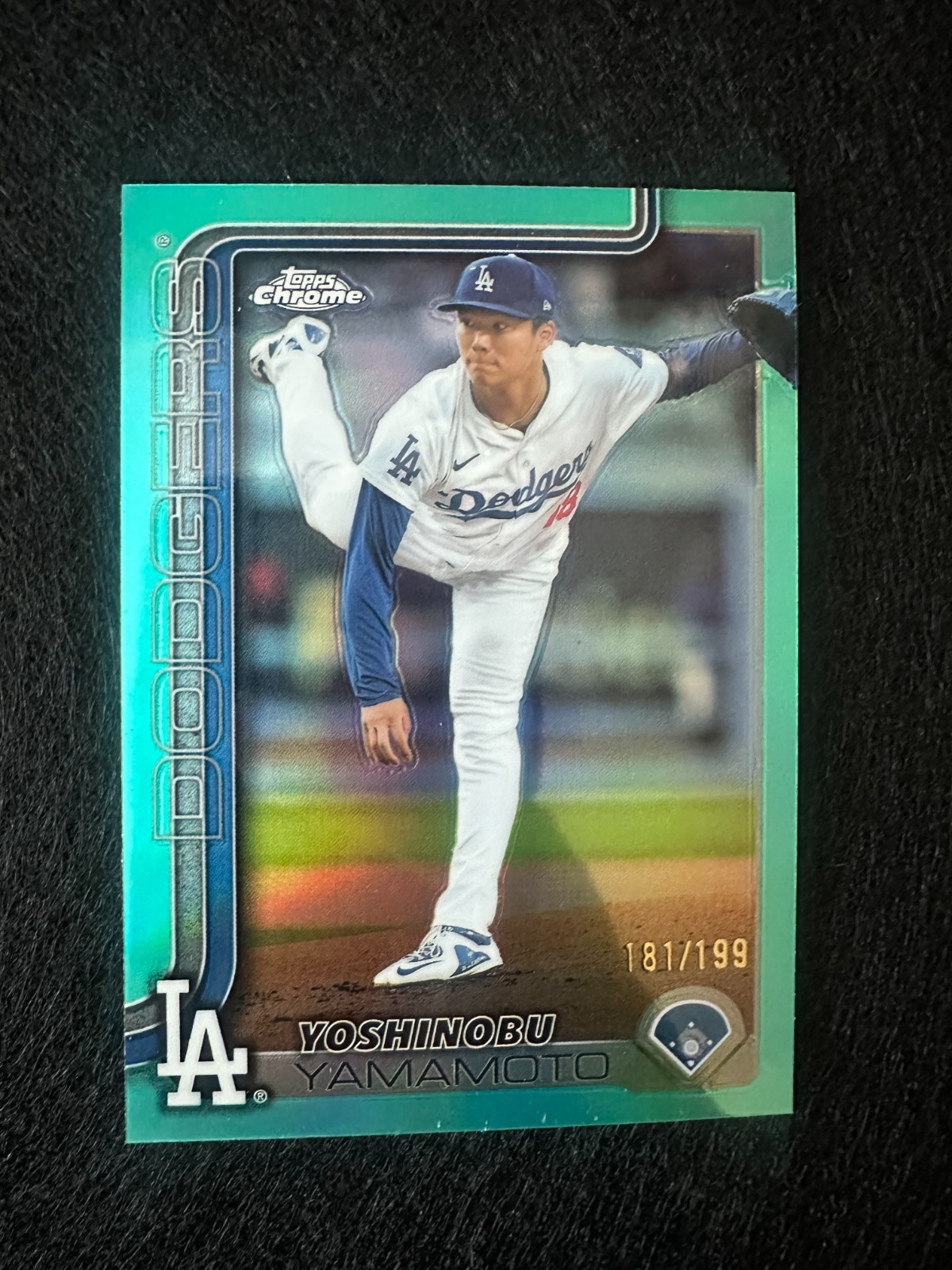 2025 Topps Chrome - Yoshinobu Yamamoto #179 Aqua Refractor /199