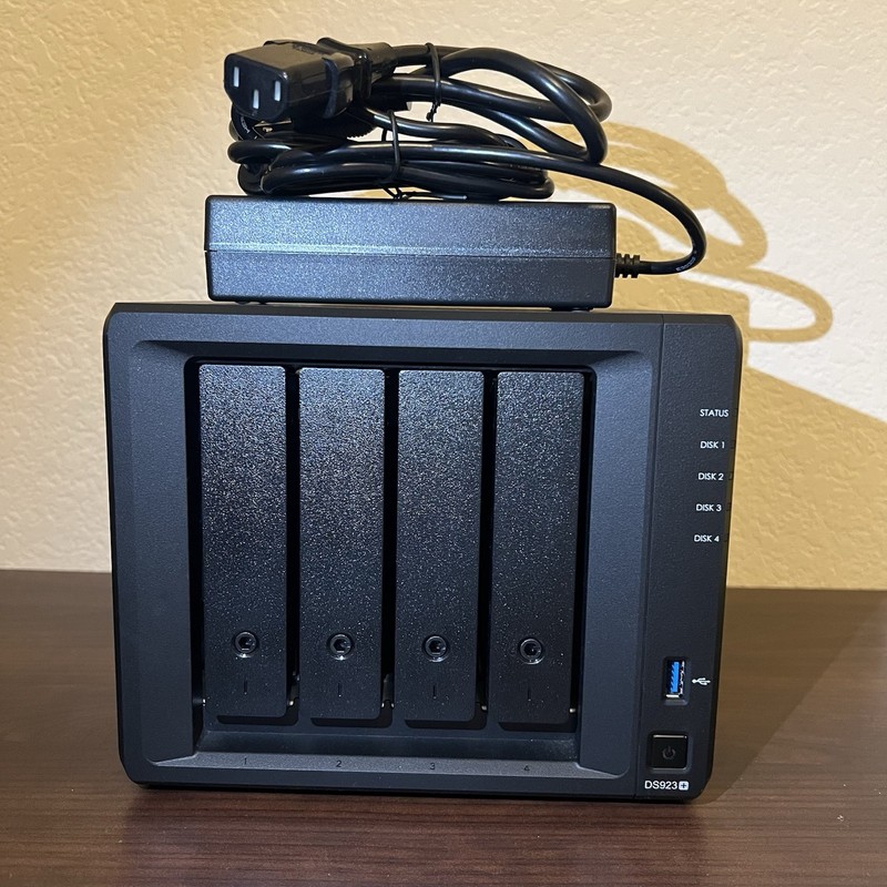 Synology DiskStation DS923+ 4-Bay NAS With E10G22-T1-Mini