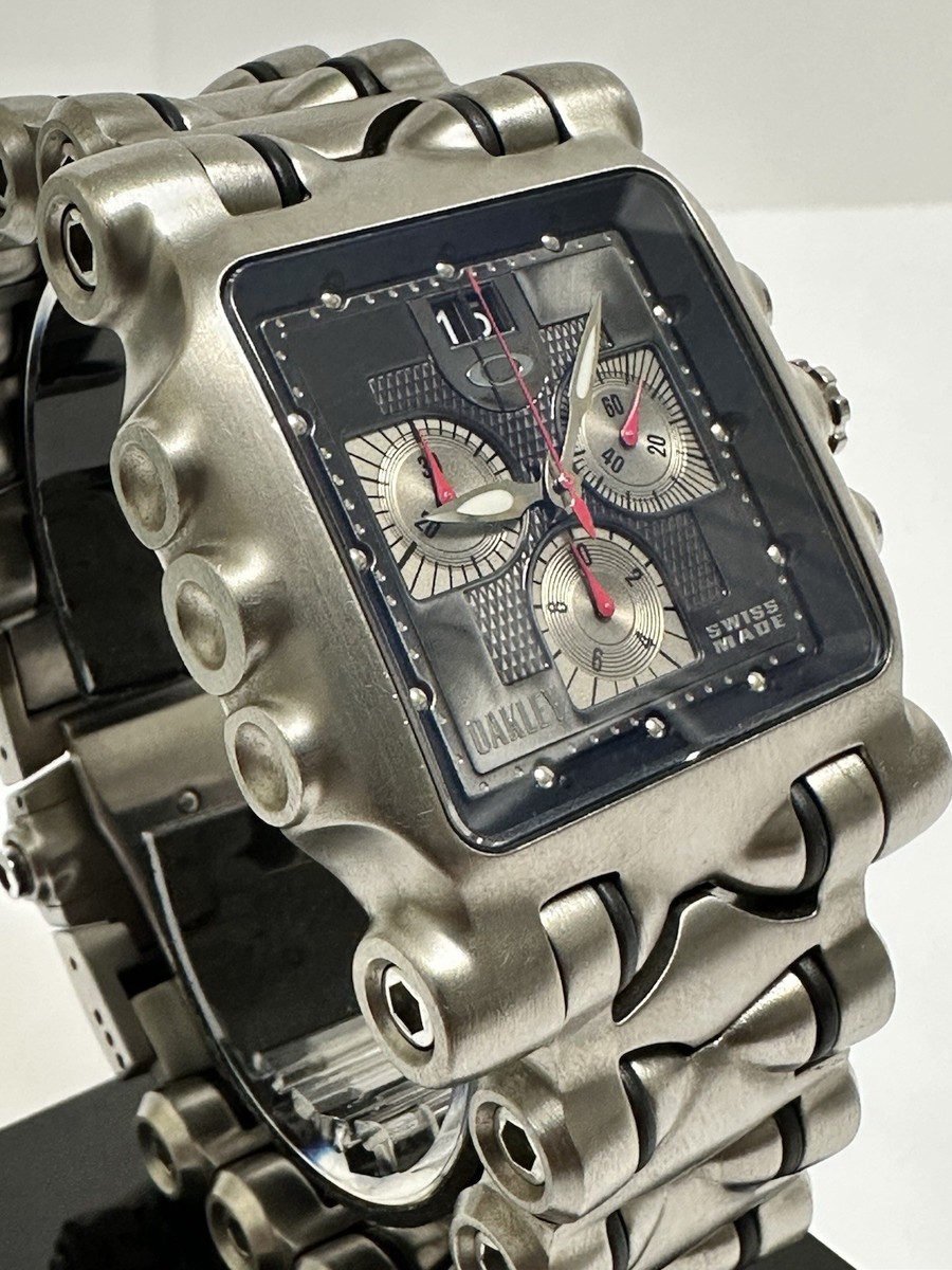 Oakley Minute Machine Watch Titanium Bracelet. Oakley X Metal