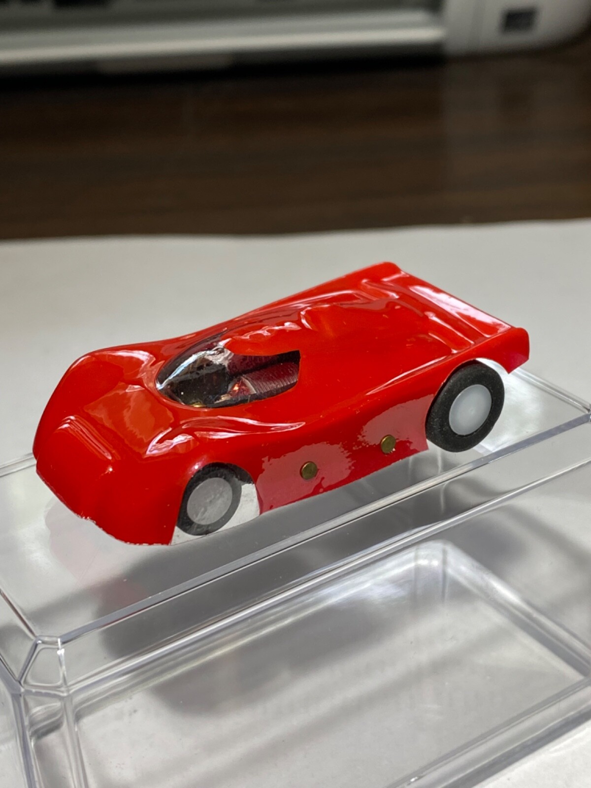 Wizzard Patriot High Speed HO Scale Slot Car Made in USA & Display Case