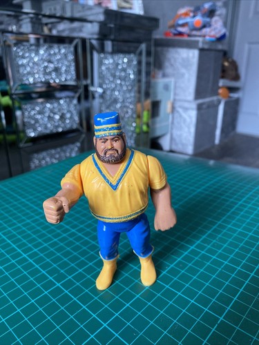 Hasbro 1990 WWF/WWE Series 1 Akeem wrestling figur...
