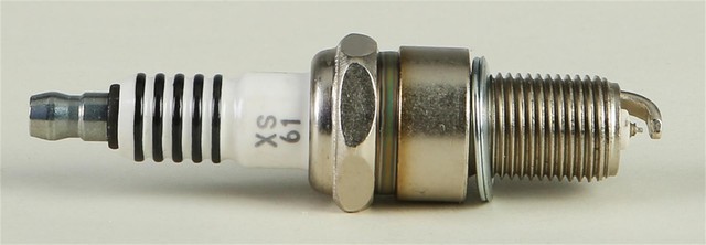 cbz xtreme spark plug