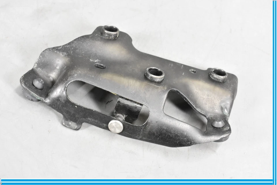 06-13 Volvo C70 Convertible Soporte de bisagra de techo lateral izquierdo OEM Foto 3 de 4