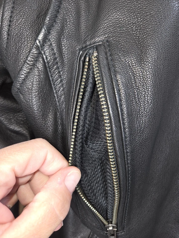 Chaqueta de moto de cuero Milwaukee para mujer talla mediana Foto 4 de 4