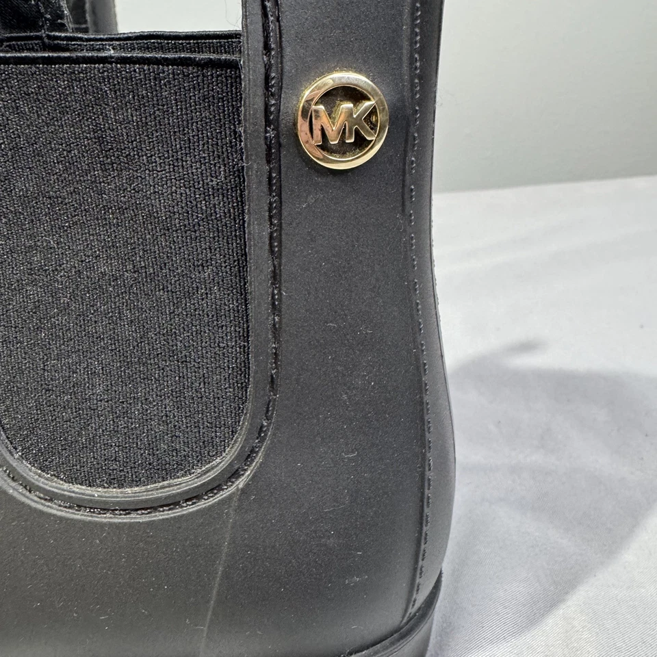 MK Michael Kors Botines de Lluvia de Goma Negro Mate para Mujer Talla 7 MK Dije Foto 2 de 4