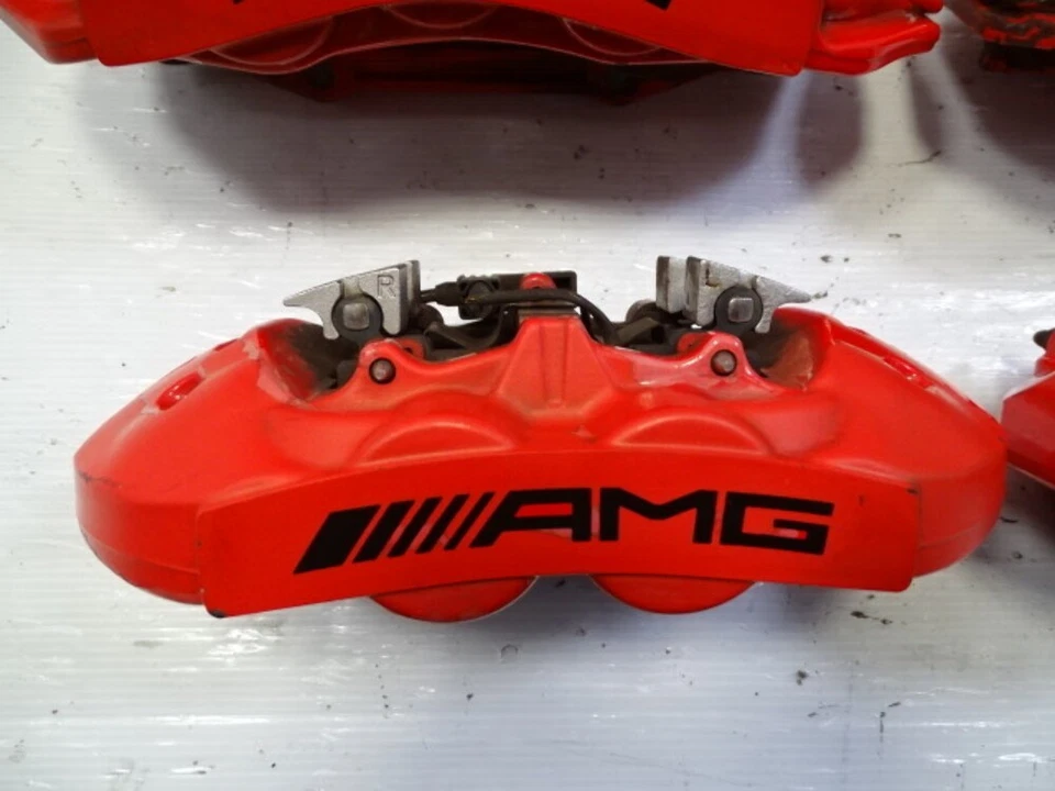 12 Mercedes W204 C63 brake calipers, front / rear AMG - Image 2 of 4