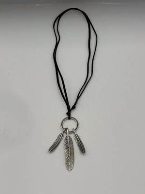 Boho Black Faux Suede Cord Necklace Silver Tone Triple Feather Pendant 