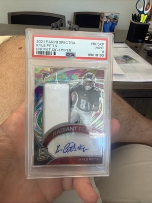 2021 Spectra Kyle Pitts Radiant Rookie Patch Signatures PSA 9 Auto RC #/60