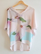 Stunning Floral Springtime Ted Baker Top Size UK 8 / Ted Size 1