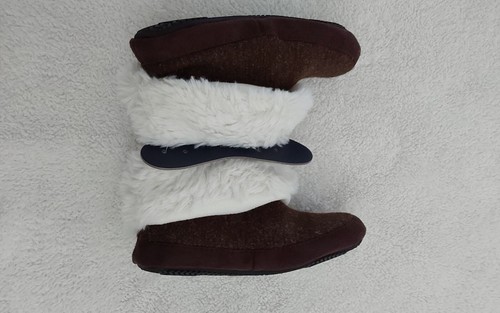 Isotoner Slippers Women's Small 5-6 Brown Memory Foam Ivory Faux Fur Washable - Picture 2 of 10