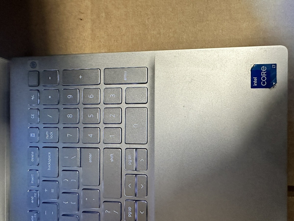 Dell Inspiron 5502 15.6'' Intel i7-1165G7 16GB RAM 256GB Dell Inspiron 5502 15.6'' Intel i7-1165G7 16GB RAM 256GB