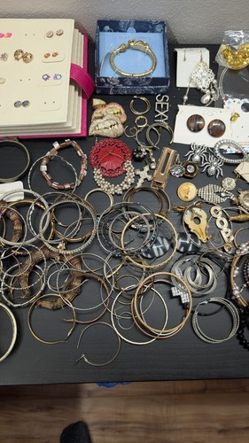 8+ Pound Lb Jewelry Lot Vintage Modern For Craft Searcher Some Wearable Resell - Picture 3 of 22