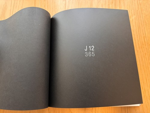 CHANEL-Catalog hard cover J12 Wristwatch 2011 & LOOK BOOK w/ Pricelist - Picture 11 of 13