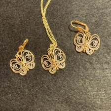 18 inch gold and silver tone butterfly necklace earring set. 1990s. Lovely