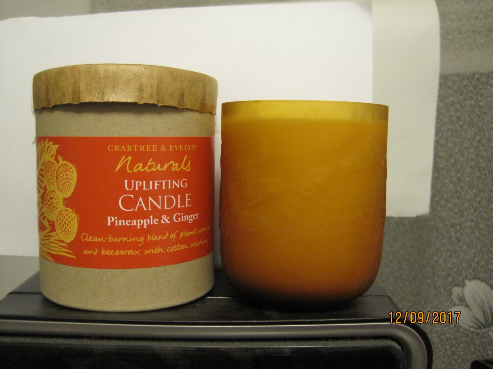 CRABTREE EVELYN NATURALS UPLIFTING JAR CANDLE~PINEAPPLE GING