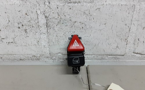 Mercedes-Benz A-Klasse W168 Warnblinkschalter Schalter Warnblinker 1688201210