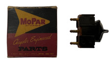 1960-1963 Plymouth Chrysler Windsor Electric Tailgate Window Switch 2097625 Nos 1960-1963 Plymouth Chrysler Windsor Electric Tailgate Window Switch 2097625 Nos