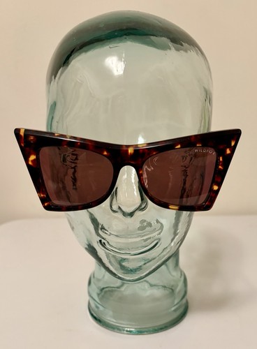 Wildfox "Ivy" Thick Sharp Cat Eye Sunglasses - Tortoise Shell Frames - Rare
