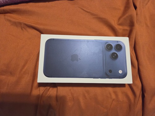 Apple iPhone 17 Pro Max - 256 GB - Deep Blue Unlocked