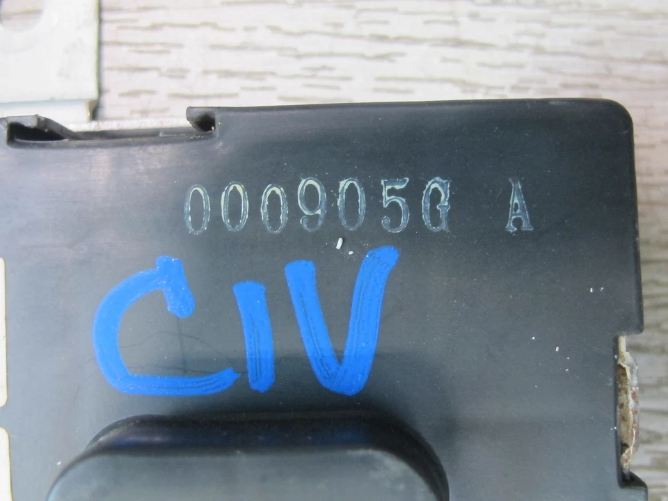 99-01 ISUZU VEHICROSS MÓDULO DE CONTROL DE CRUCERO UNIDAD COMPUTADORA 8972104620 OEM Foto 2 de 4