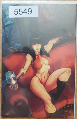 Dynamite Comic Vampirella Vol 8 #25 Ale Garza Virgin Exclusive Cover 2021