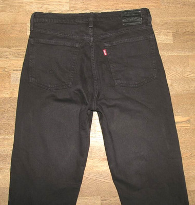 Damen- LEVI`S / WEDGIE STRAIGHT PREMIUM / Jeans LEVIS in schwarz in W29 / L28