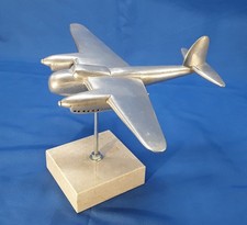ANCIEN AVION BIMOTEUR 1939/1945 EN ALUMINIUM SUR SOCLE