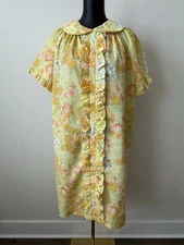 Vintage 60s Smart Time Yellow Floral Grandma Housecoat Robe Size 18 ILGWU Made