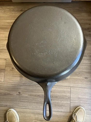 Wagner Ware Unmarked 11 3/4” Cast Iron Skillet #10, Restored