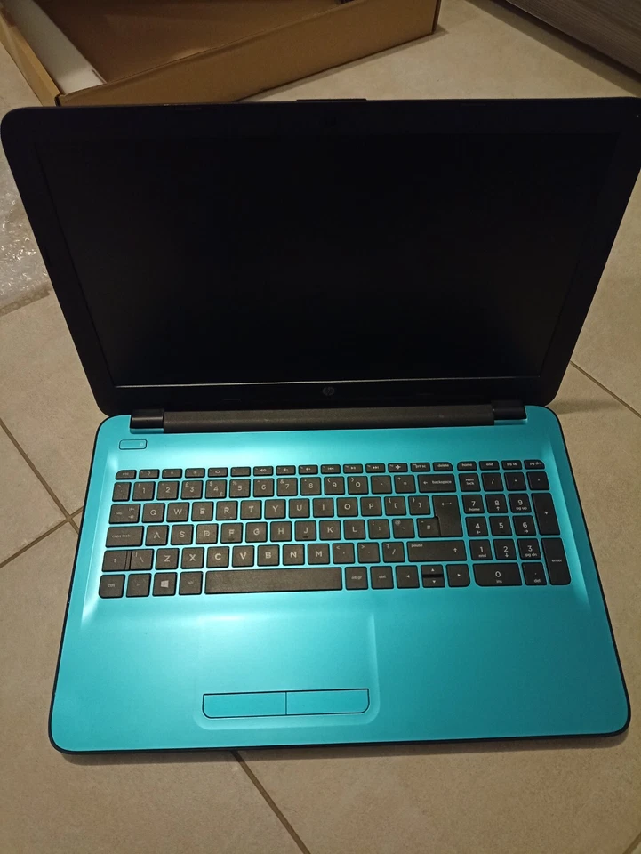 HP Notebook 250 G4 AMD A6-7310 @ 1.80GHz 8GB RAM 15.6'' - Image 2 of 4