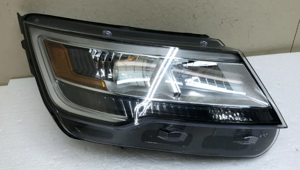 Harness Connector Plug For 2016 - 2019 Ford Explorer Headlight See Pic 2 ..7wire