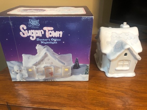 1994 Precious Moments Sugar Town DOCTORS OFFICE nightlight & Figurines - Picture 4 of 11